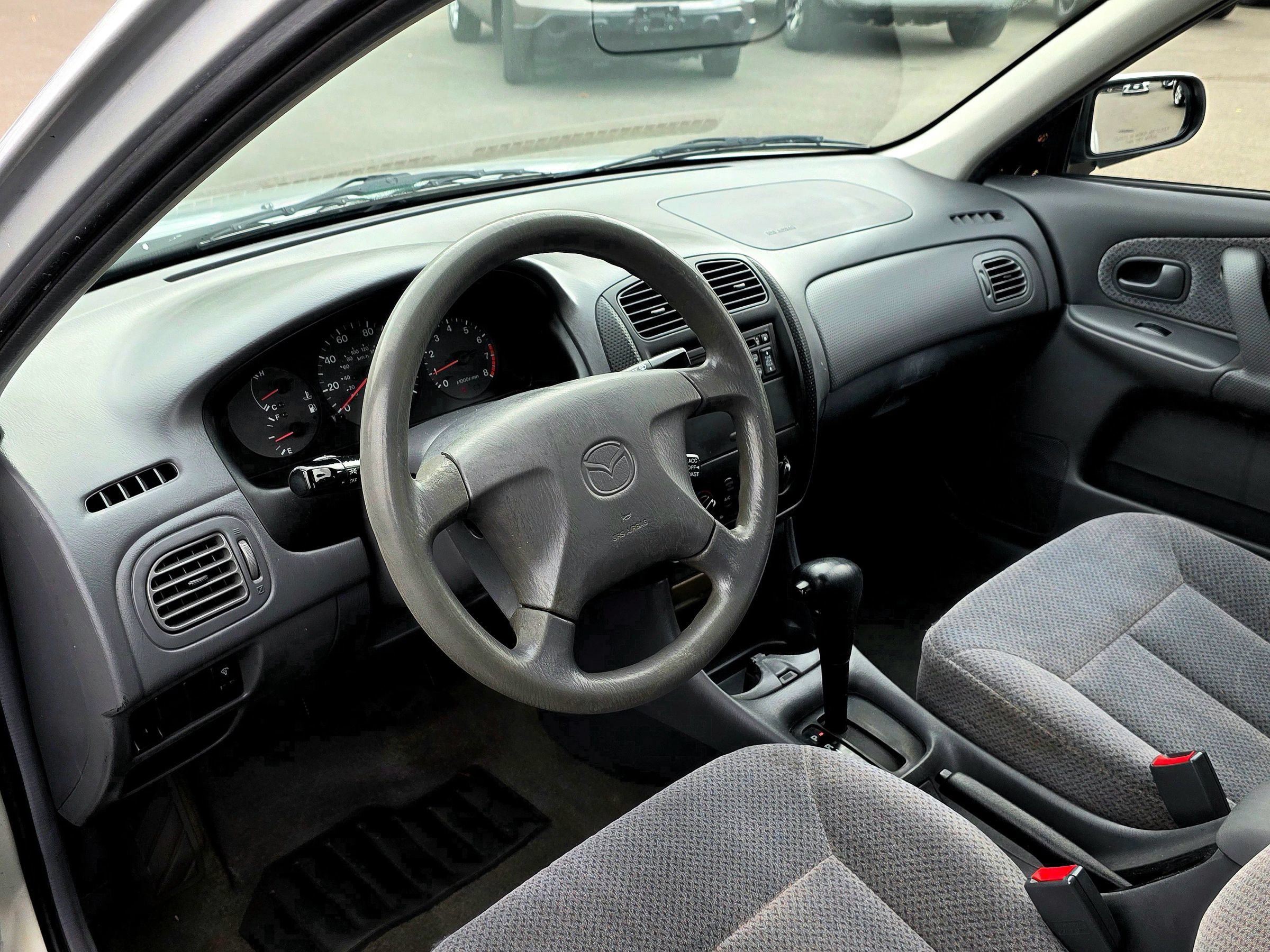Used 1999 MAZDA Protege FWD image 17