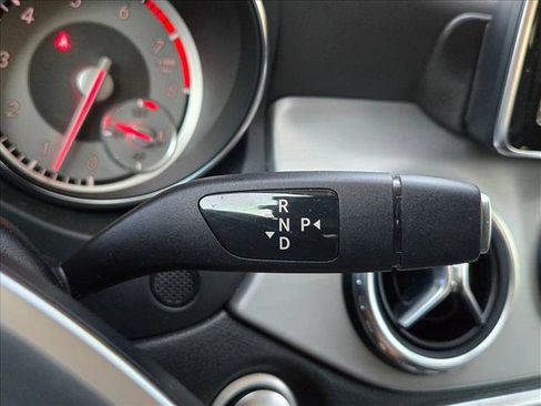 Used 2015 Mercedes-Benz GLA 250 4MATIC image 16