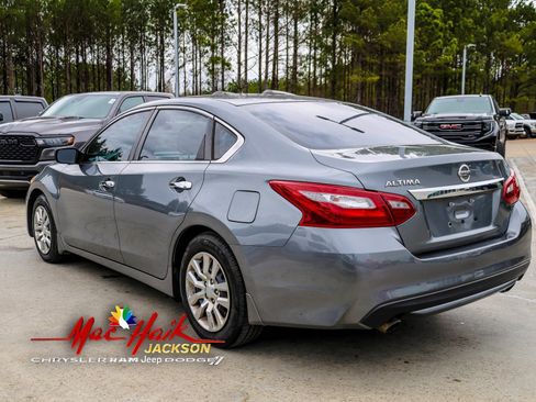 Used 2018 Nissan Altima 2.5 S w/ S Convenience Package image 5