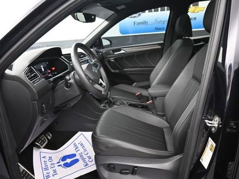 Used 2023 Volkswagen Tiguan SE R-Line FWD image 13