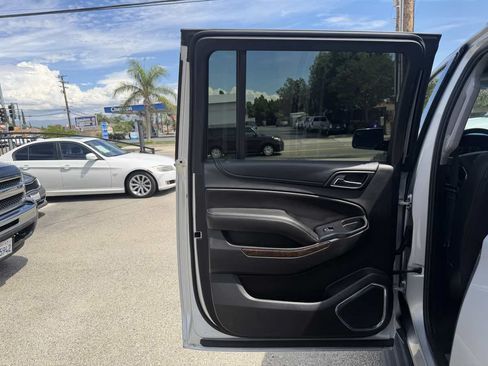 Used 2018 Chevrolet Suburban LT AWD/4WD image 16