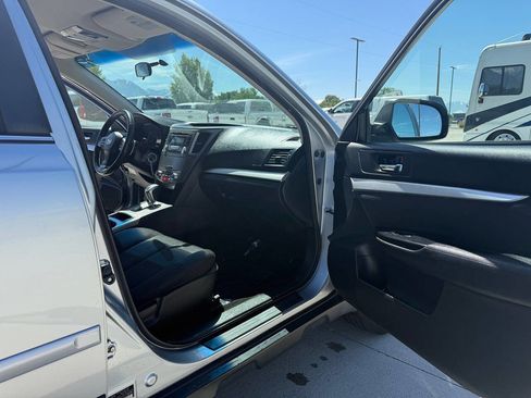 Used 2012 Subaru Outback 2.5i Premium AWD/4WD image 17