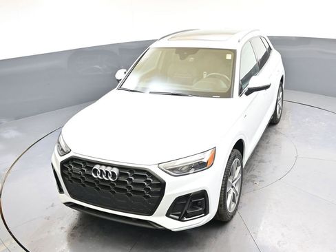 Certified 2025 Audi Q5 2.0T Premium w/ Convenience Plus Package image 36