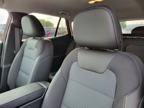 New 2026 Chevrolet Trax LT w/ LT Convenience Package FWD image 11
