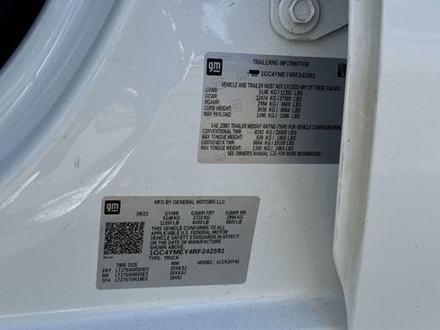 Used 2024 Chevrolet Silverado 2500 Custom w/ Custom Value Package image 34