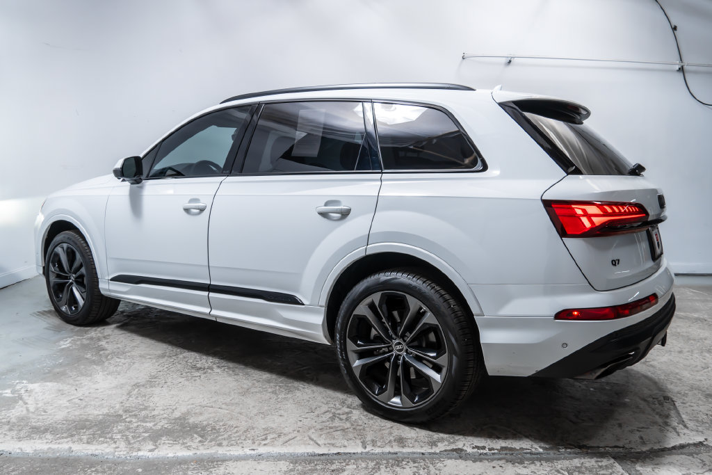 Used 2025 Audi Q7 3.0T Premium Plus AWD/4WD image 2