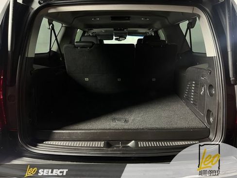 Used 2019 Chevrolet Suburban Premier AWD/4WD image 24