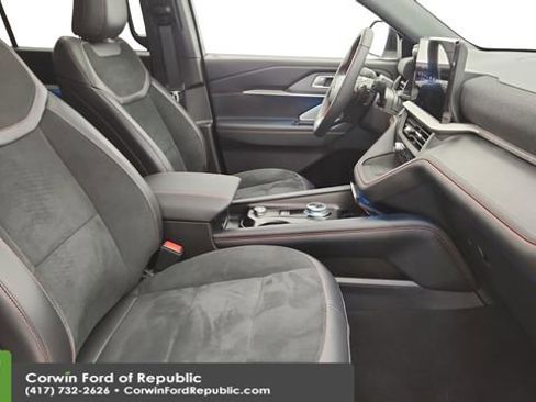 Certified 2025 Ford Explorer ST w/ Sun And Sound Package image 29