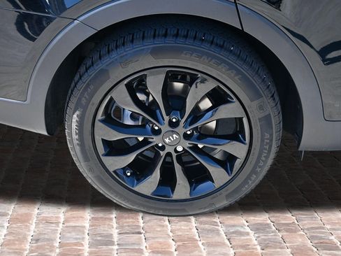 Used 2020 Kia Sorento EX FWD image 35