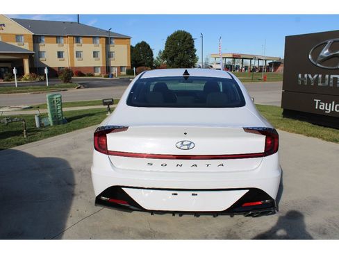 Used 2023 Hyundai Sonata SEL image 4