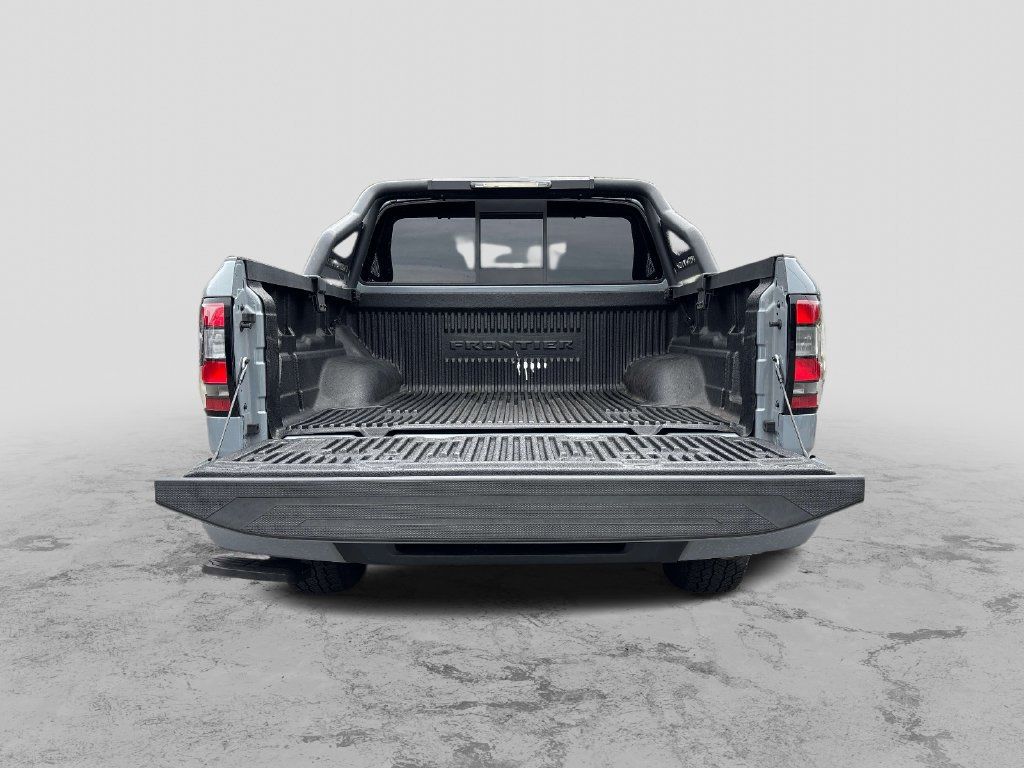 Certified 2022 Nissan Frontier PRO-4X w/ Technology Package AWD/4WD image 9