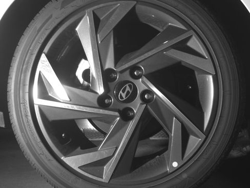 Used 2025 Hyundai Elantra SEL image 15