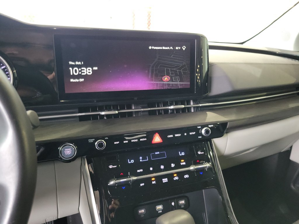 Certified 2024 Kia Carnival EX FWD image 22