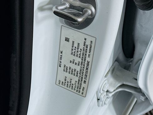 Used 2022 Tesla Model 3 RWD image 12