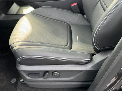 New 2026 INFINITI QX80 Luxe w/ Cargo Package image 16