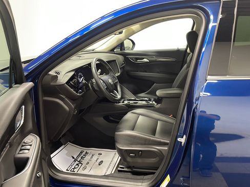 Used 2023 Buick Envision Essence AWD/4WD image 2