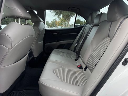 Used 2024 Toyota Camry SE image 18
