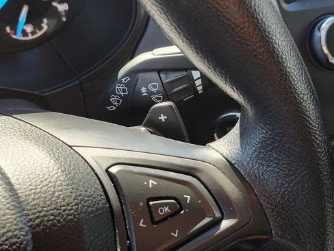 Used 2018 Ford Edge SE image 34