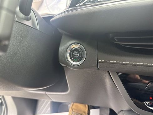 Used 2023 Buick Envision Essence image 16