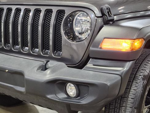 Used 2021 Jeep Wrangler Unlimited Sport AWD/4WD image 14