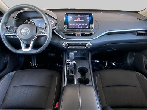 Used 2019 Nissan Altima 2.5 S FWD image 16