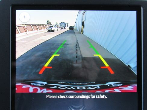 Used 2024 Ford Edge Titanium image 19