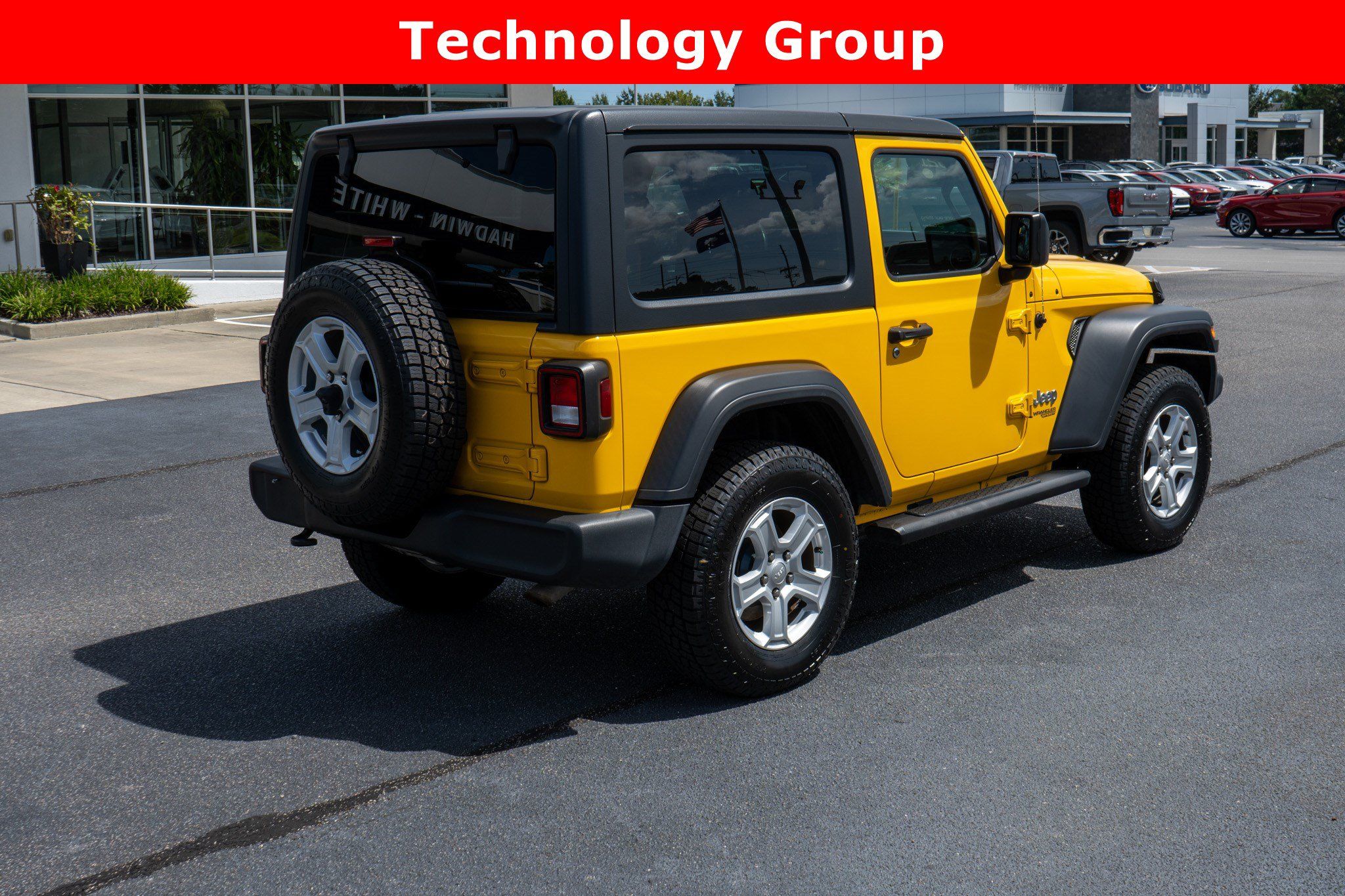 Used 2021 Jeep Wrangler Sport AWD/4WD image 3