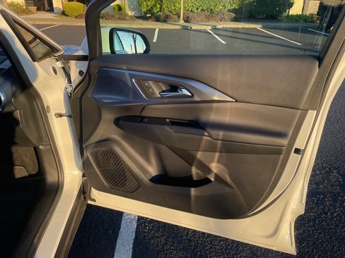 Used 2025 Chevrolet Equinox EV LT w/ Convenience Package image 44