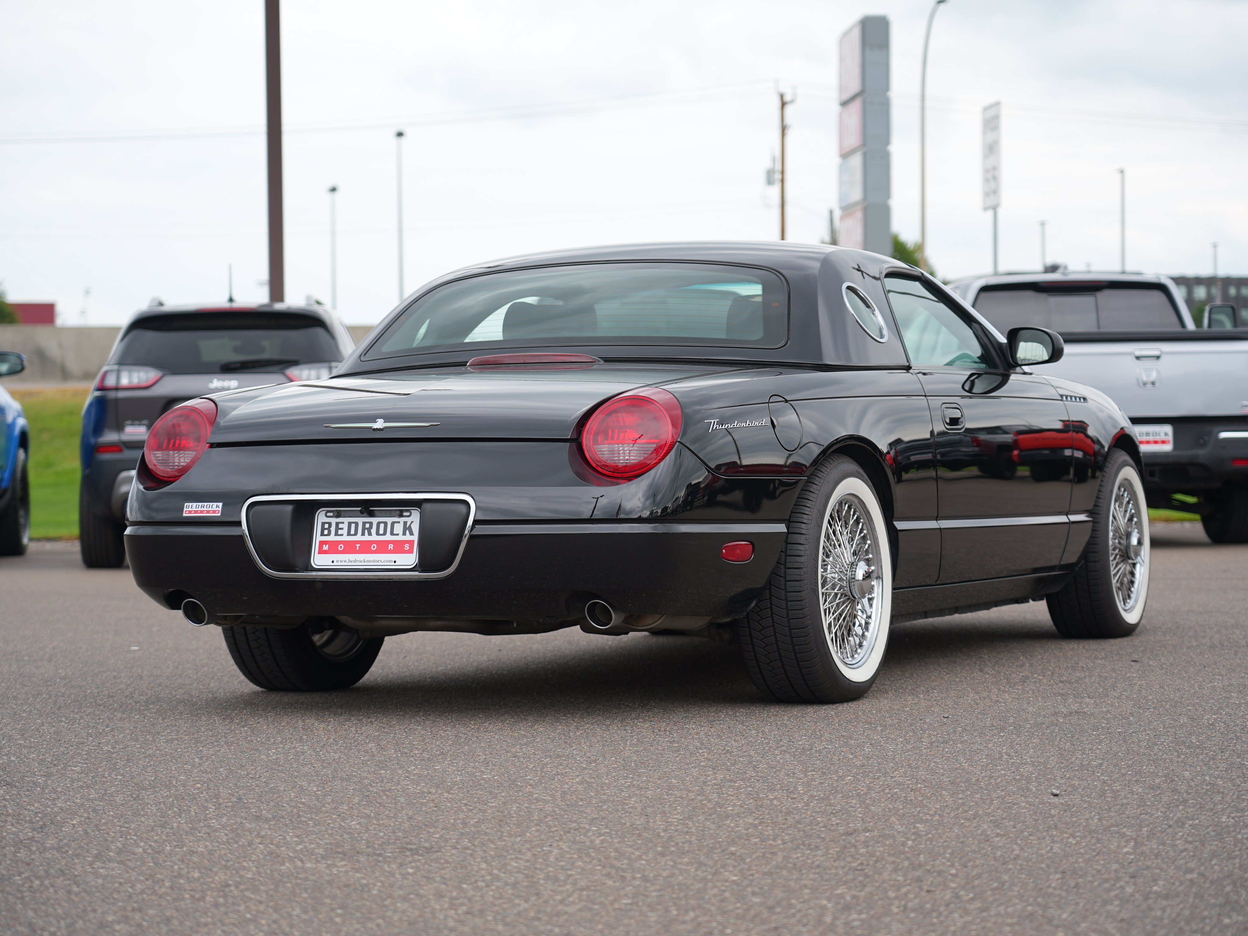 Used 2002 Ford Thunderbird RWD image 3