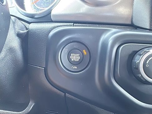 Used 2019 Jeep Wrangler Unlimited Sport S AWD/4WD image 16