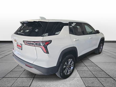Used 2025 Chevrolet Equinox LT FWD image 5