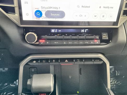 Used 2026 Toyota Tundra Limited image 21