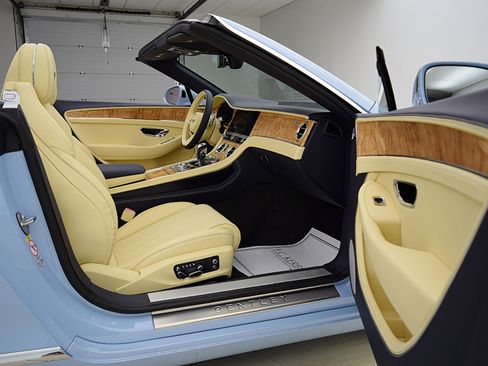 Certified 2023 Bentley Continental GT V8 image 41