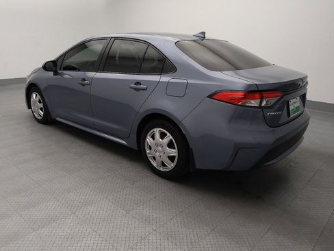Used 2022 Toyota Corolla LE FWD image 3