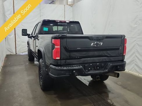Used 2024 Chevrolet Silverado 2500 ZR2 w/ ZR2 Bison Edition AWD/4WD image 3