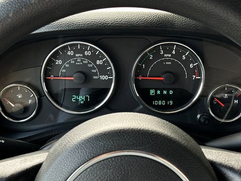 Used 2014 Jeep Wrangler Unlimited Sport AWD/4WD image 25