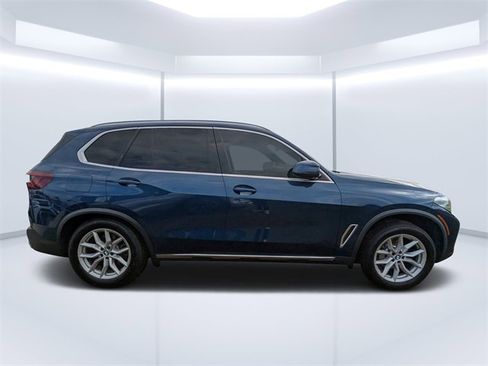 Used 2020 BMW X5 xDrive40i w/ Convenience Package image 2