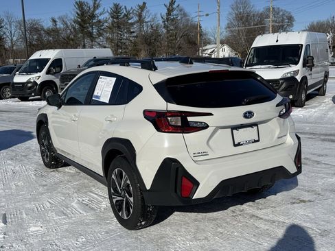 Used 2024 Subaru Crosstrek 2.0i Premium image 5