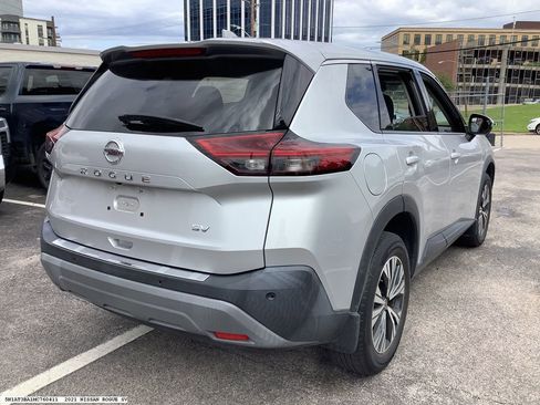 Used 2021 Nissan Rogue SV FWD image 4