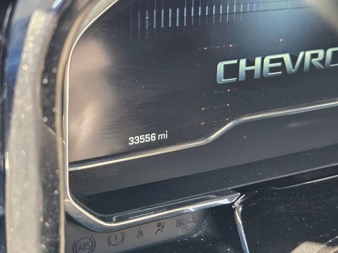 Used 2023 Chevrolet Silverado 1500 LT AWD/4WD image 6