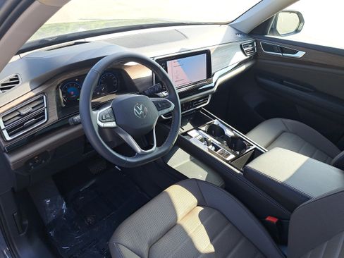 Used 2026 Volkswagen Atlas SEL AWD/4WD image 17