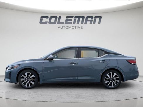 Used 2025 Nissan Sentra SV w/ SV Premium Package FWD image 6