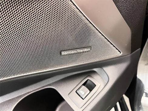 Used 2021 BMW 330i xDrive Sedan w/ Premium Package image 17