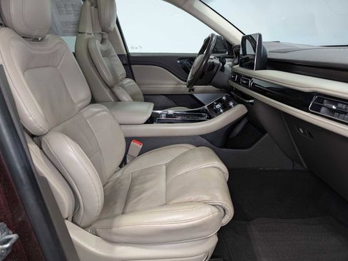 Used 2020 Lincoln Aviator Reserve w/ Equipment Group 202A image 40