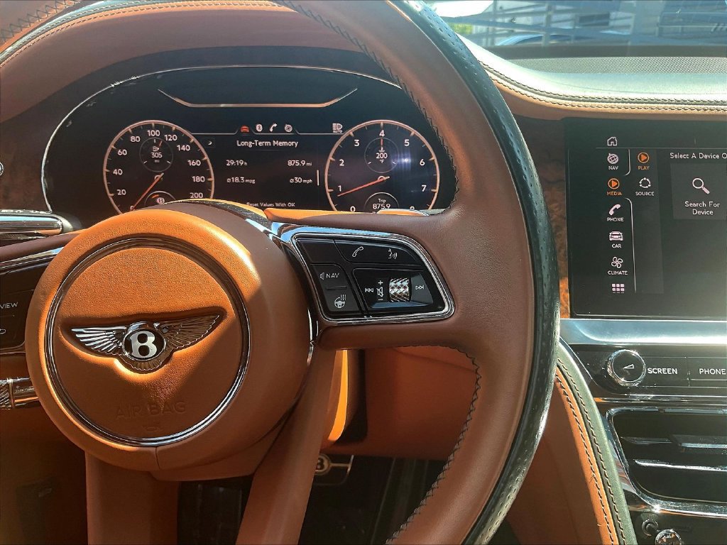 Used 2022 Bentley Flying Spur V8 AWD/4WD image 12