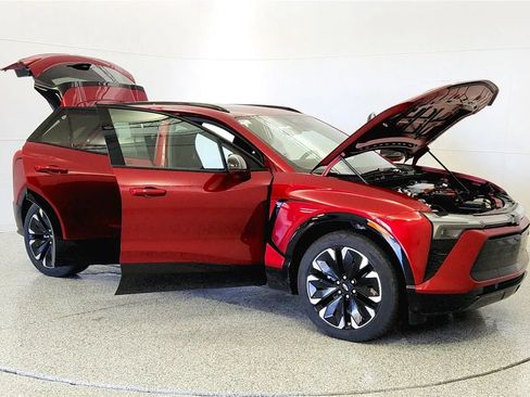 New 2025 Chevrolet Blazer EV RS RWD image 9