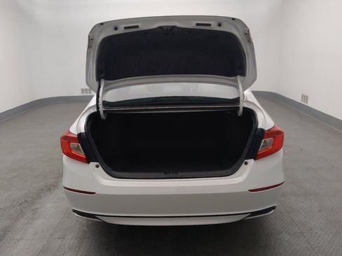 Used 2018 Honda Accord LX image 29