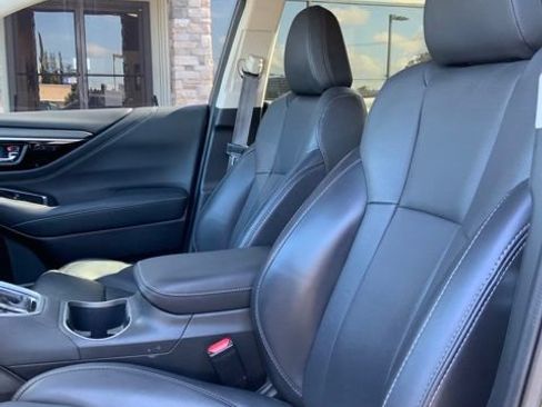 Used 2022 Subaru Outback Limited AWD/4WD image 9