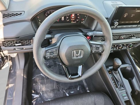 Certified 2023 Honda Accord EX image 34