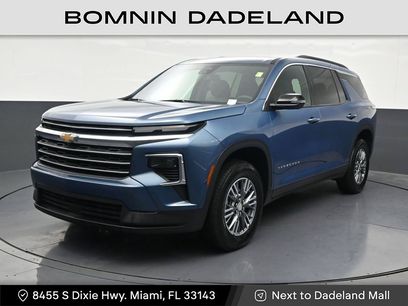 Used 2025 Chevrolet Traverse LT w/ Driver Confidence Package